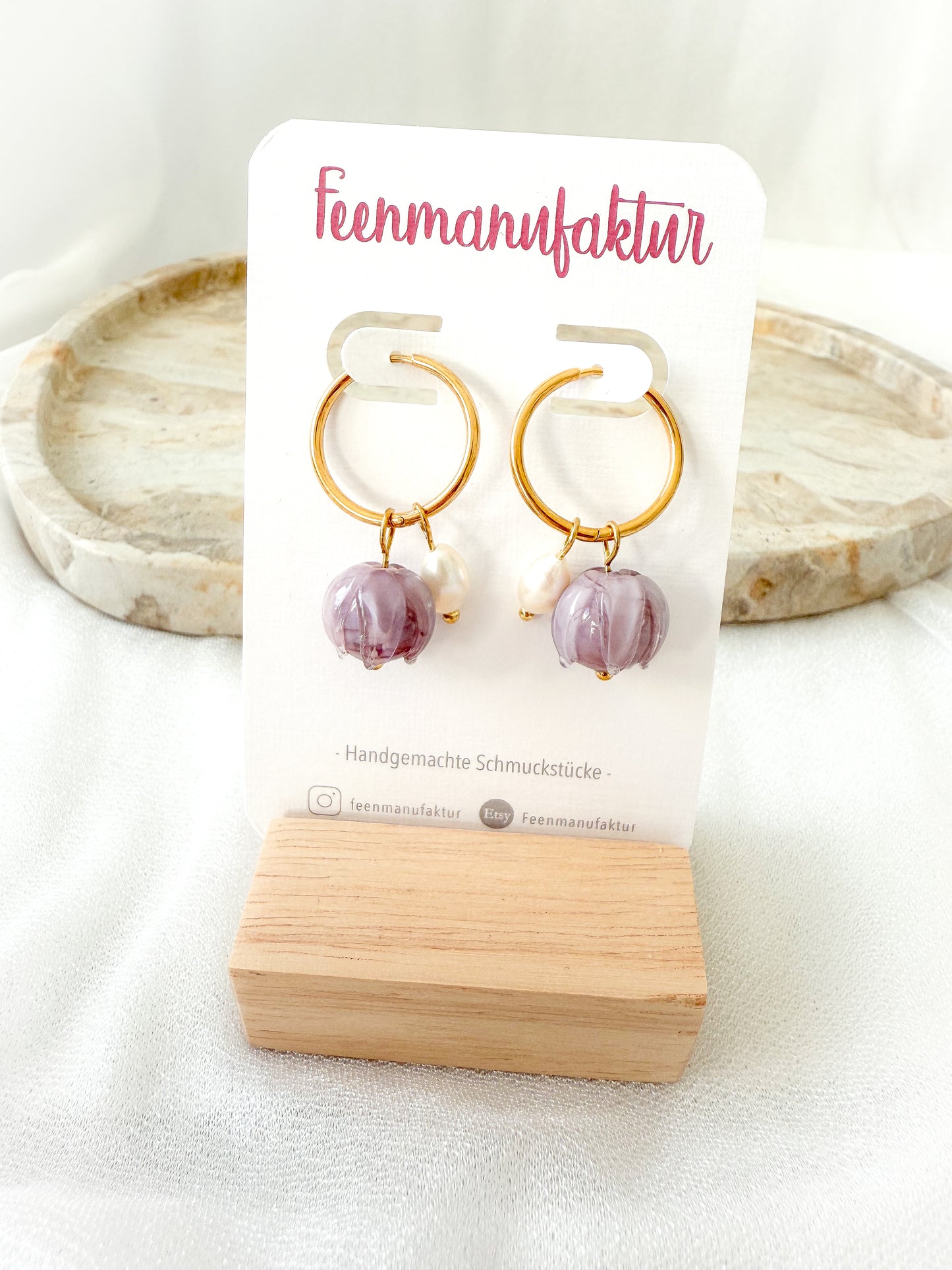 Lila Knospen-Creolen „Amara“ mit Süßwasserperle