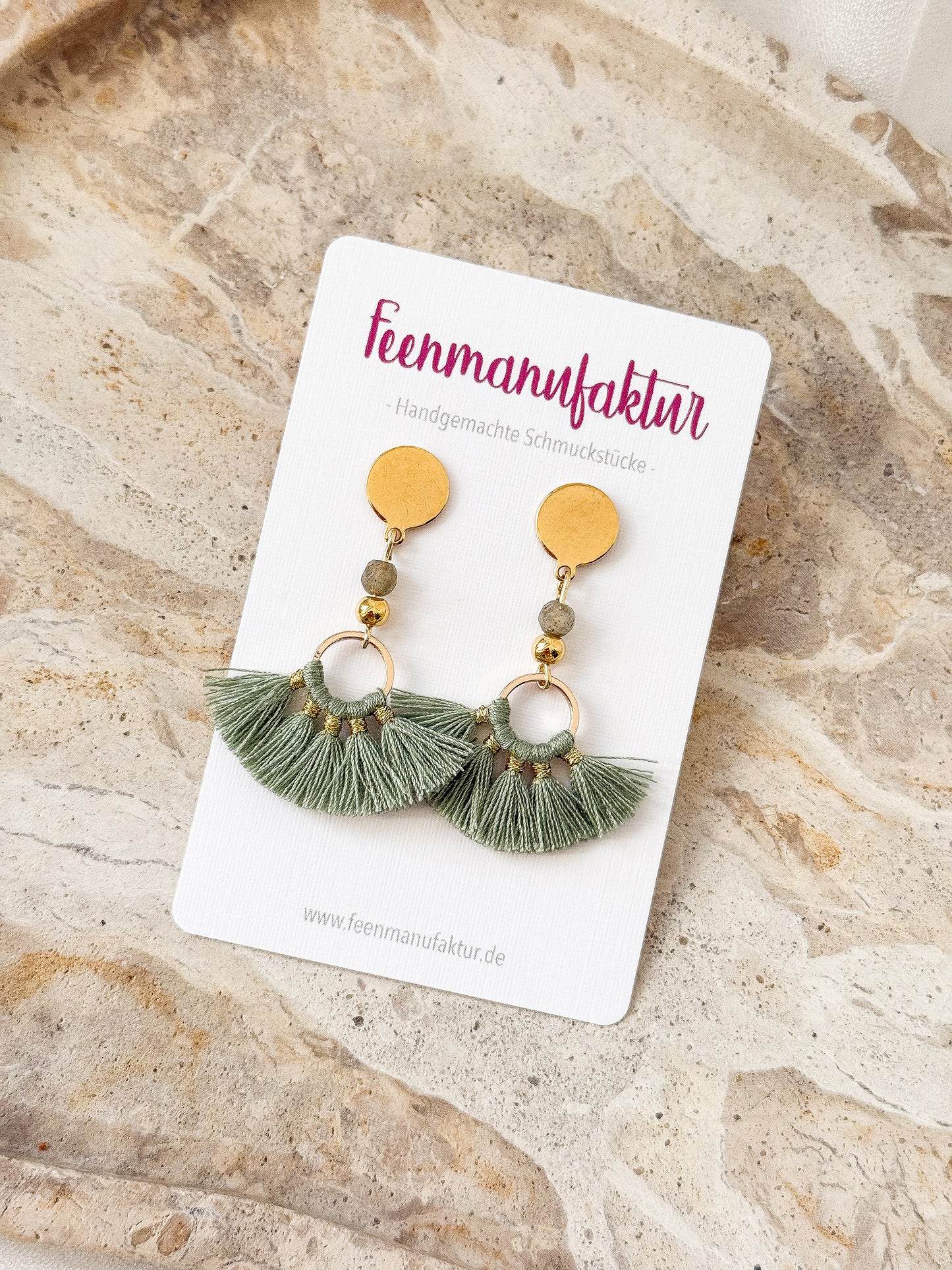 Quasten Ohrringe "Karin" in mint