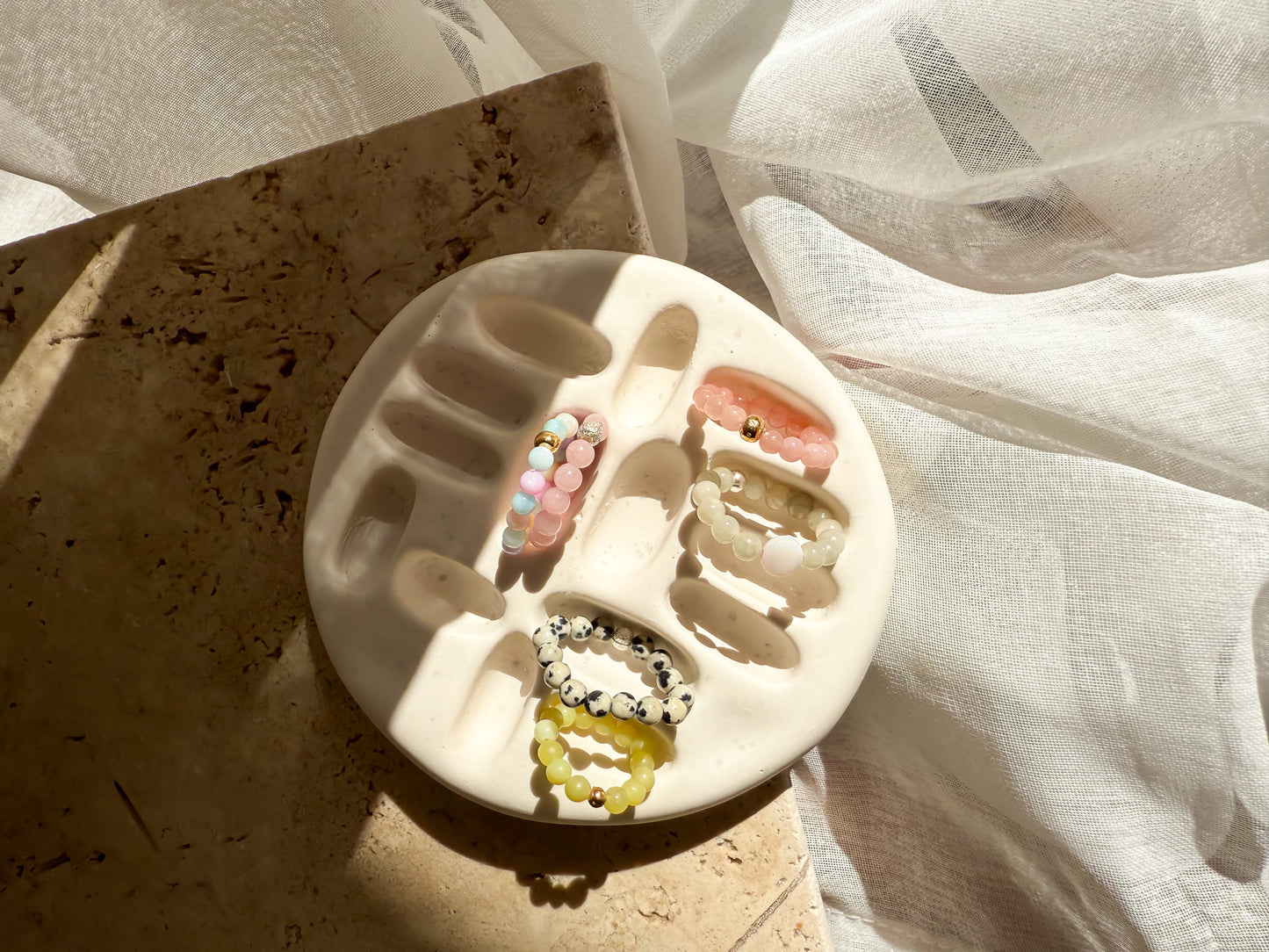 Handgemachte Schmuckschale aus Jesmonite - von art.icels