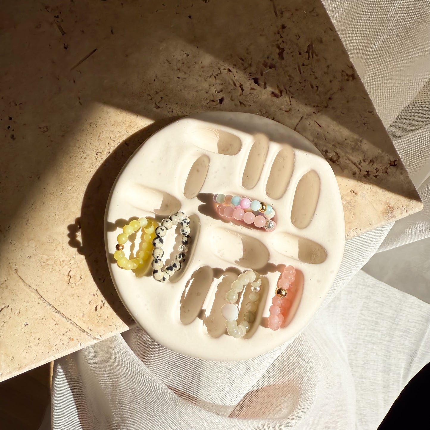 Handgemachte Schmuckschale aus Jesmonite - von art.icels