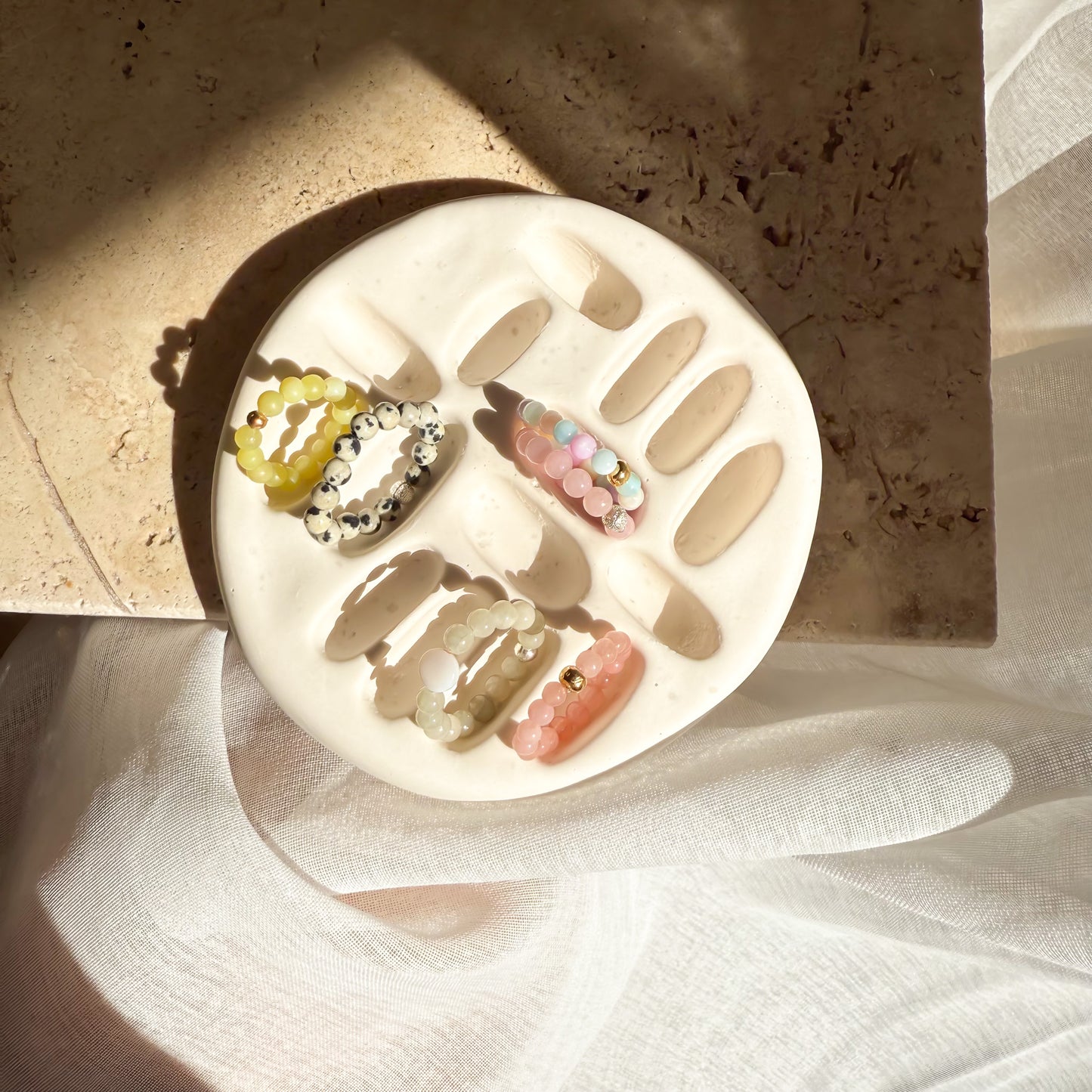 Handgemachte Schmuckschale aus Jesmonite - von art.icels