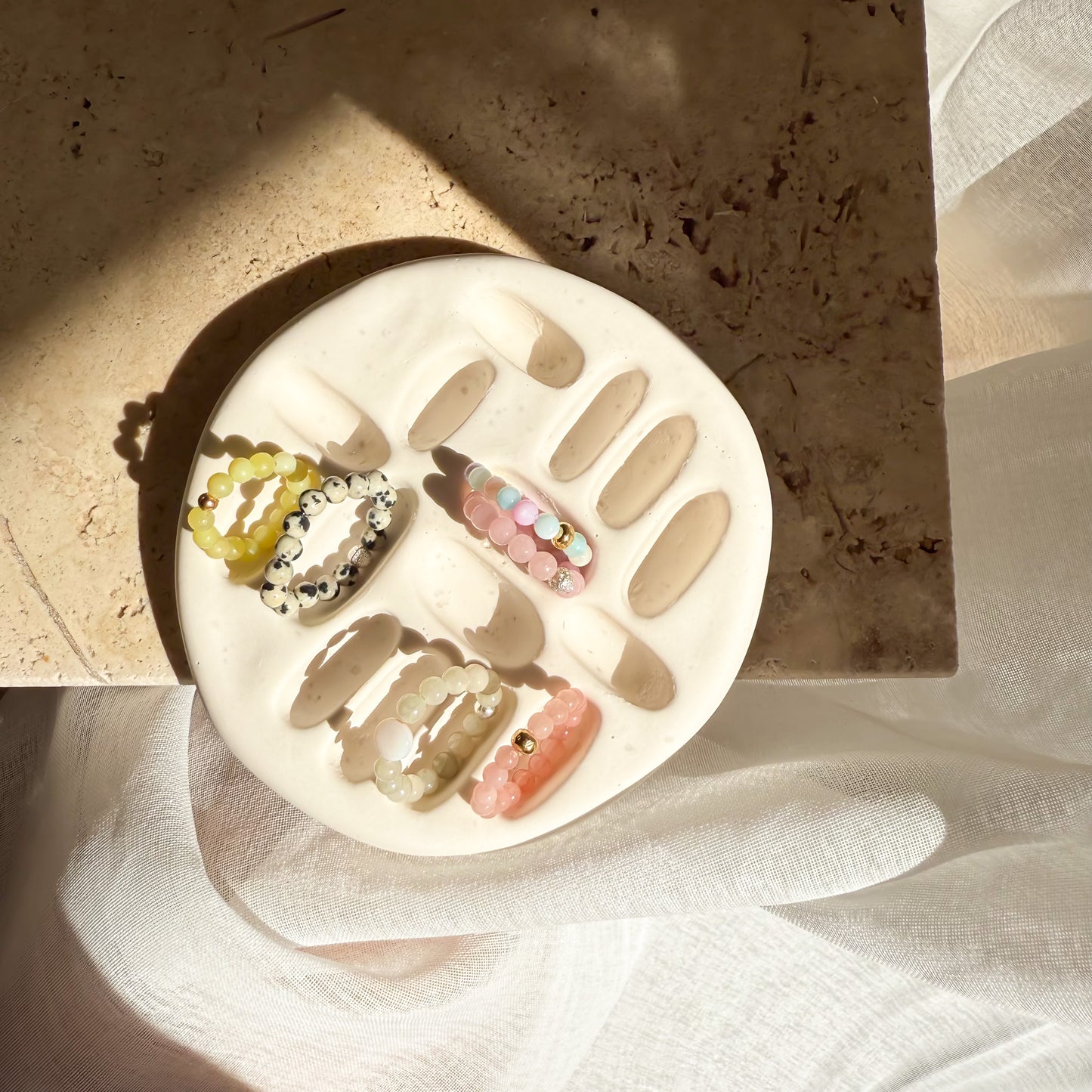 Handgemachte Schmuckschale aus Jesmonite - von art.icels