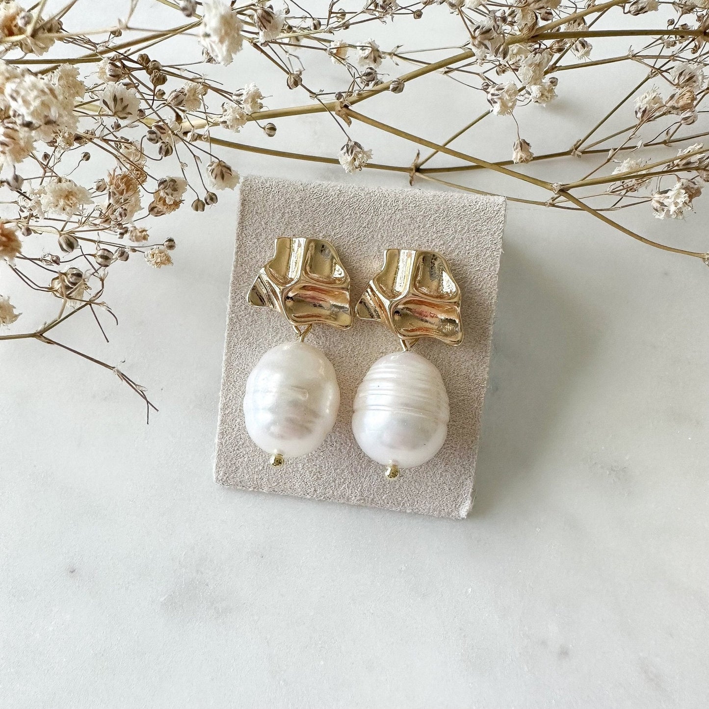Echte Süßwasserperlen - Ohrringe "Penelope" golden mit Perle Perlenohrringe - Feenmanufaktur