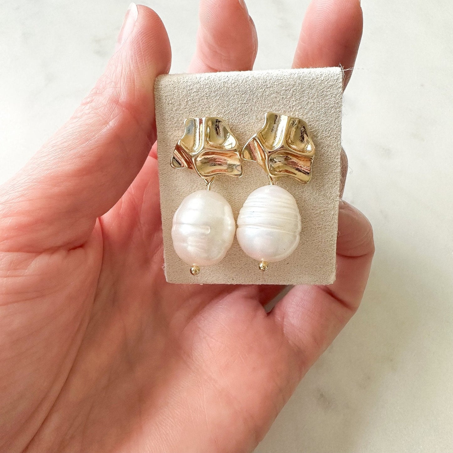 Echte Süßwasserperlen - Ohrringe "Penelope" golden mit Perle Perlenohrringe - Feenmanufaktur