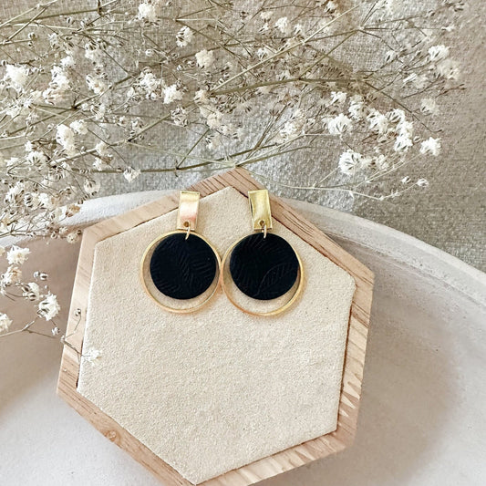 Polymer Clay Ohrringe "Becci" schwarz gold - Feenmanufaktur