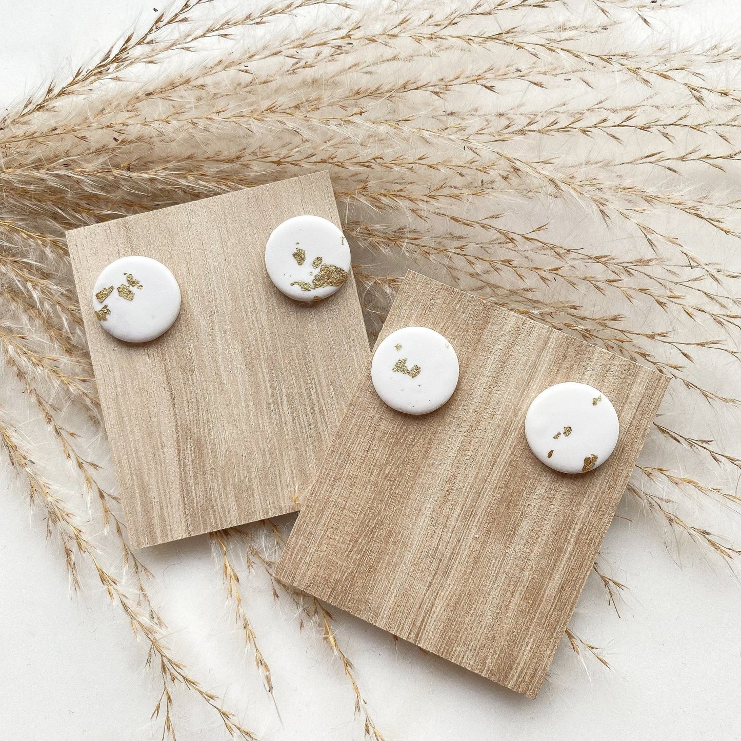 Polymer Clay Ohrstecker "Elli" weiß gold - Feenmanufaktur