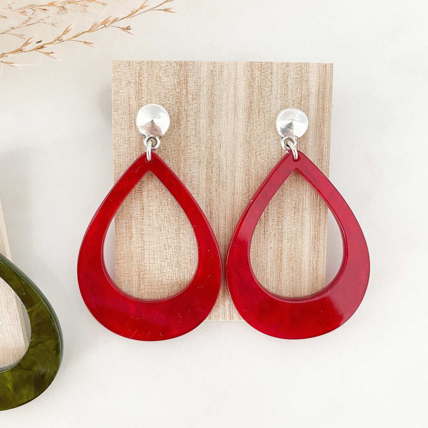 Resin Ohrringe "Anna" rot oder grün - Stecker gold, silber & rosegold - Feenmanufaktur