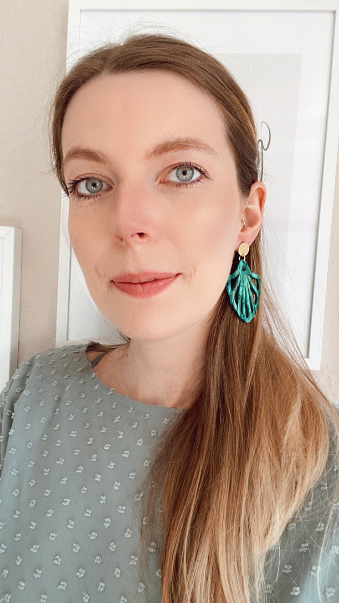 Resin Ohrringe "Muschel" weiß oder blau grün - Feenmanufaktur