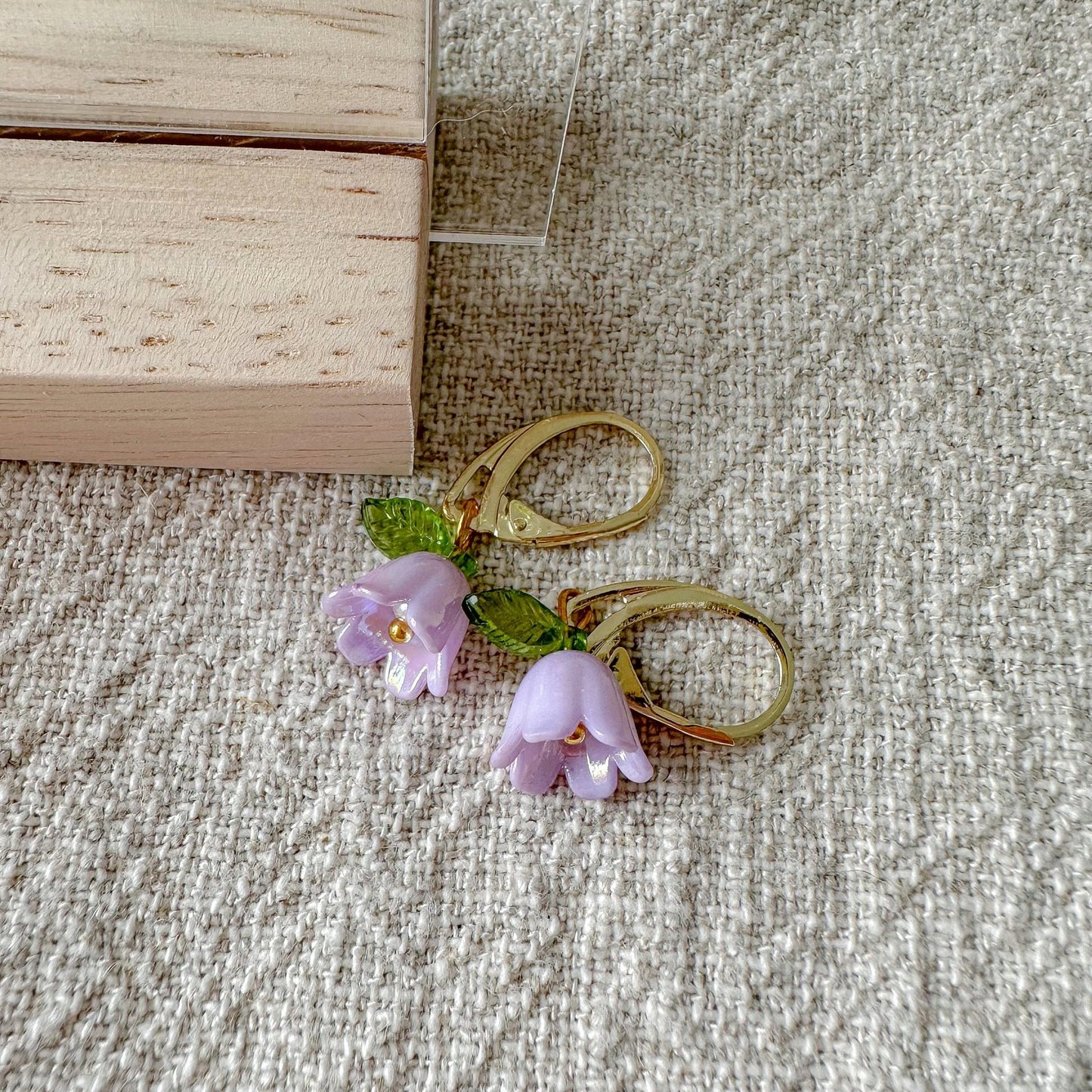 Romantisch süße Blüten Ohrringe in gold - Feenmanufaktur
