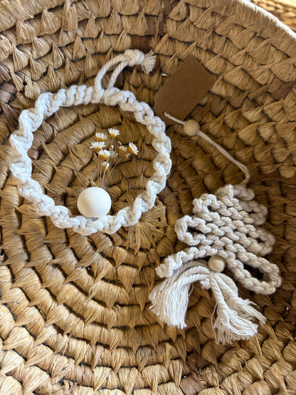 Makramee Dekoanhänger – Handgemacht mit Trockenblumen