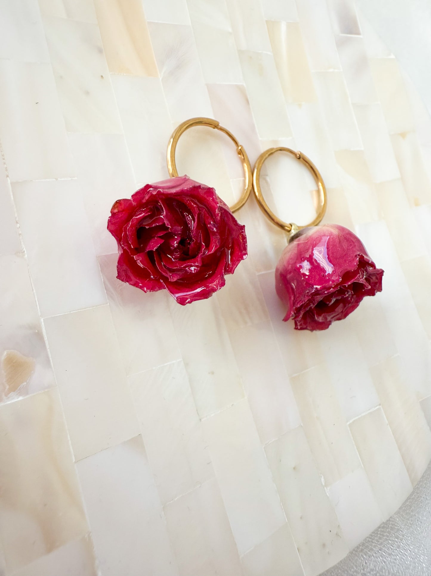 Rosen-Ohrringe „Liora“ mit abnehmbarer Blüte