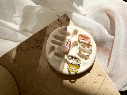 Handgemachte Schmuckschale aus Jesmonite - von art.icels