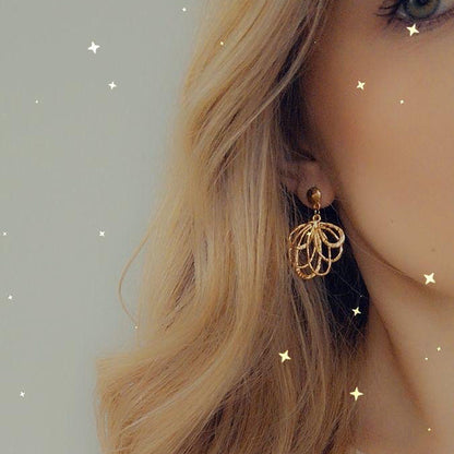 Blüten - Ohrringe in silber *handgefertigte Ohrhänger* Sommer Blüten Blumen Blogger Style sommerlich gehämmert boho - Feenmanufaktur