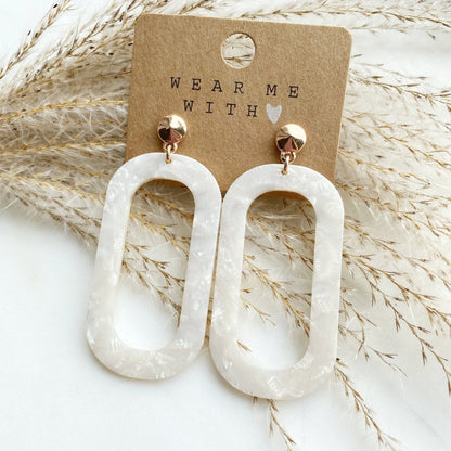 Boho Creme Ohrringe aus Resin Harz - Feenmanufaktur