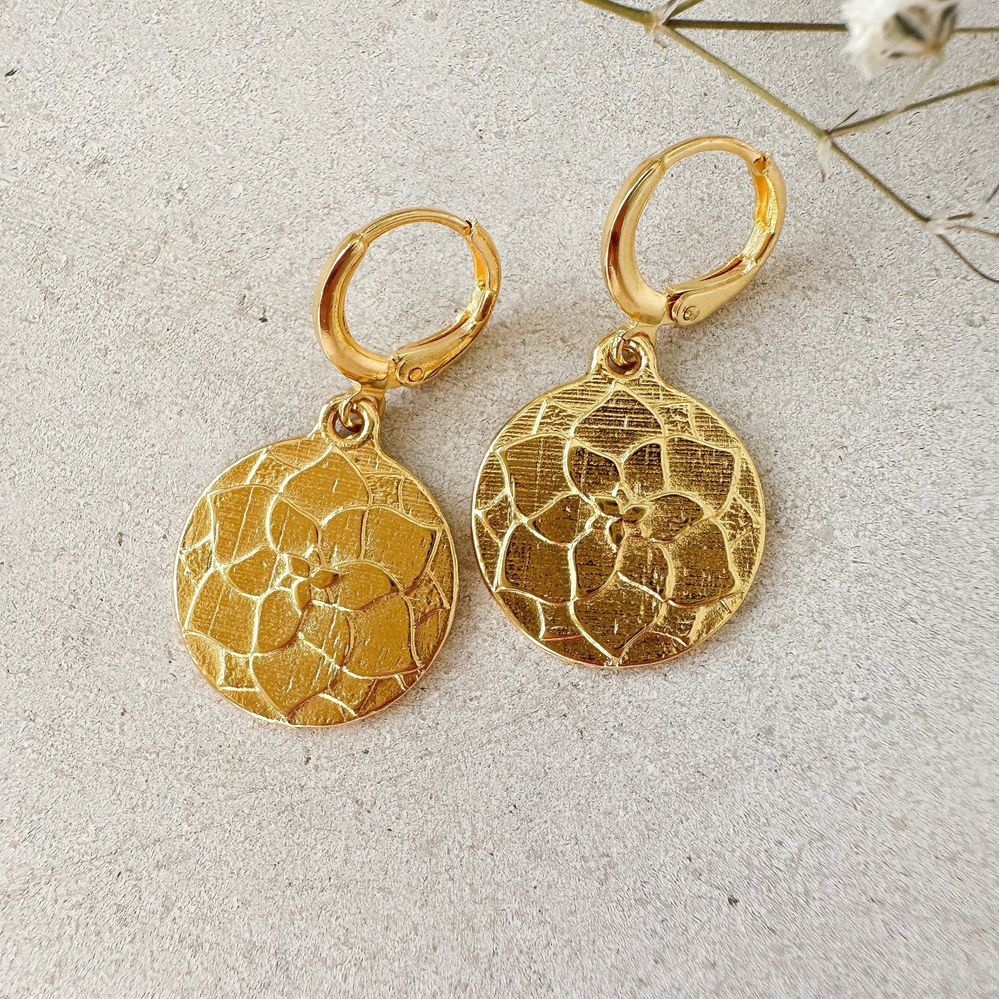 Boho Ohrringe "Lotusblüte" in gold oder silber - Feenmanufaktur