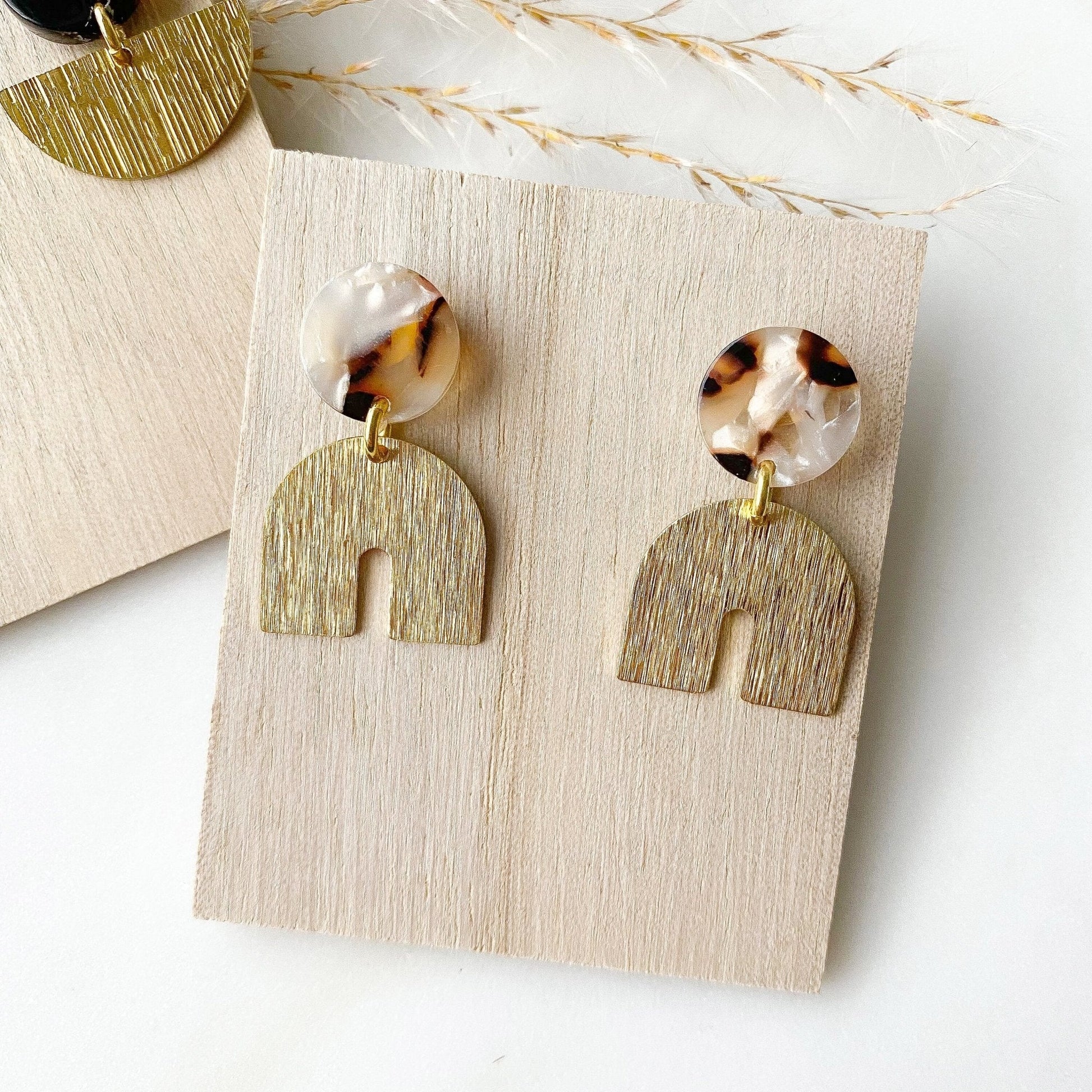 Boho Ohrringe Resin Harz Leomuster - Feenmanufaktur