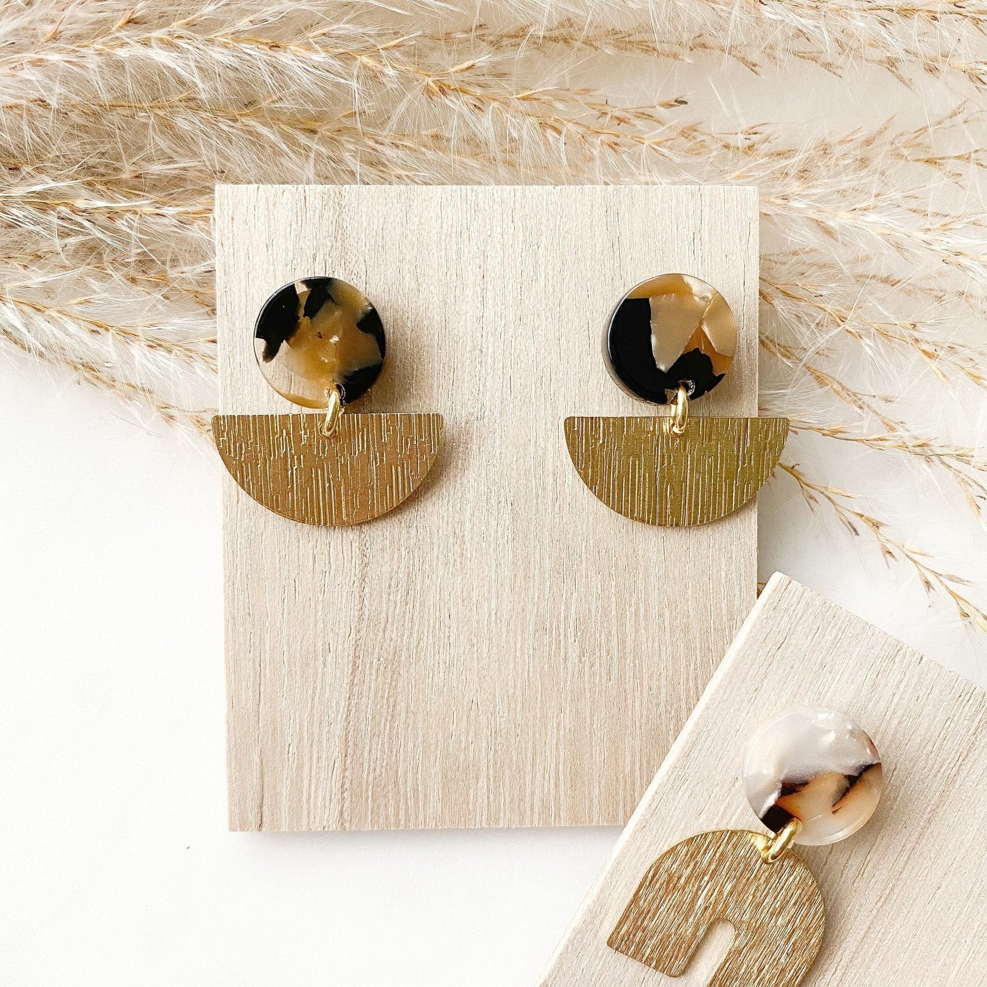 Boho Ohrringe Resin Harz Leomuster - Feenmanufaktur