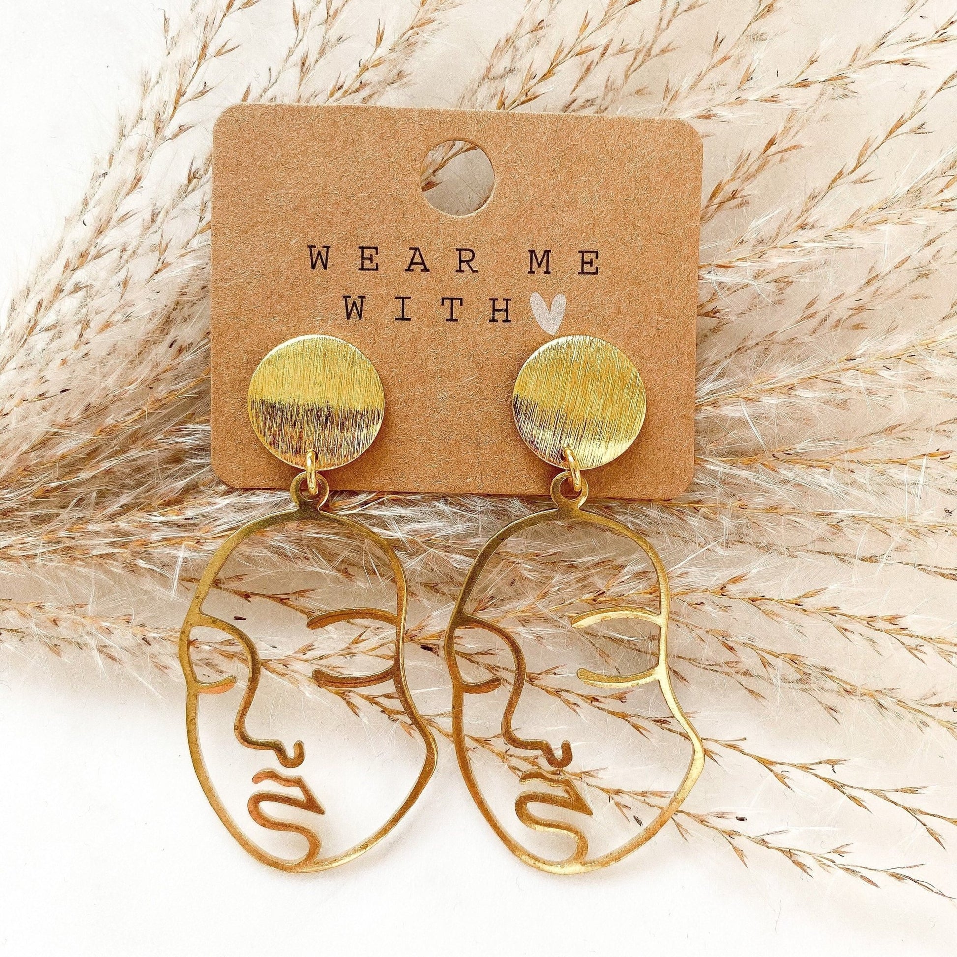 Goldene Boho Ohrringe mit Gesicht - Feenmanufaktur