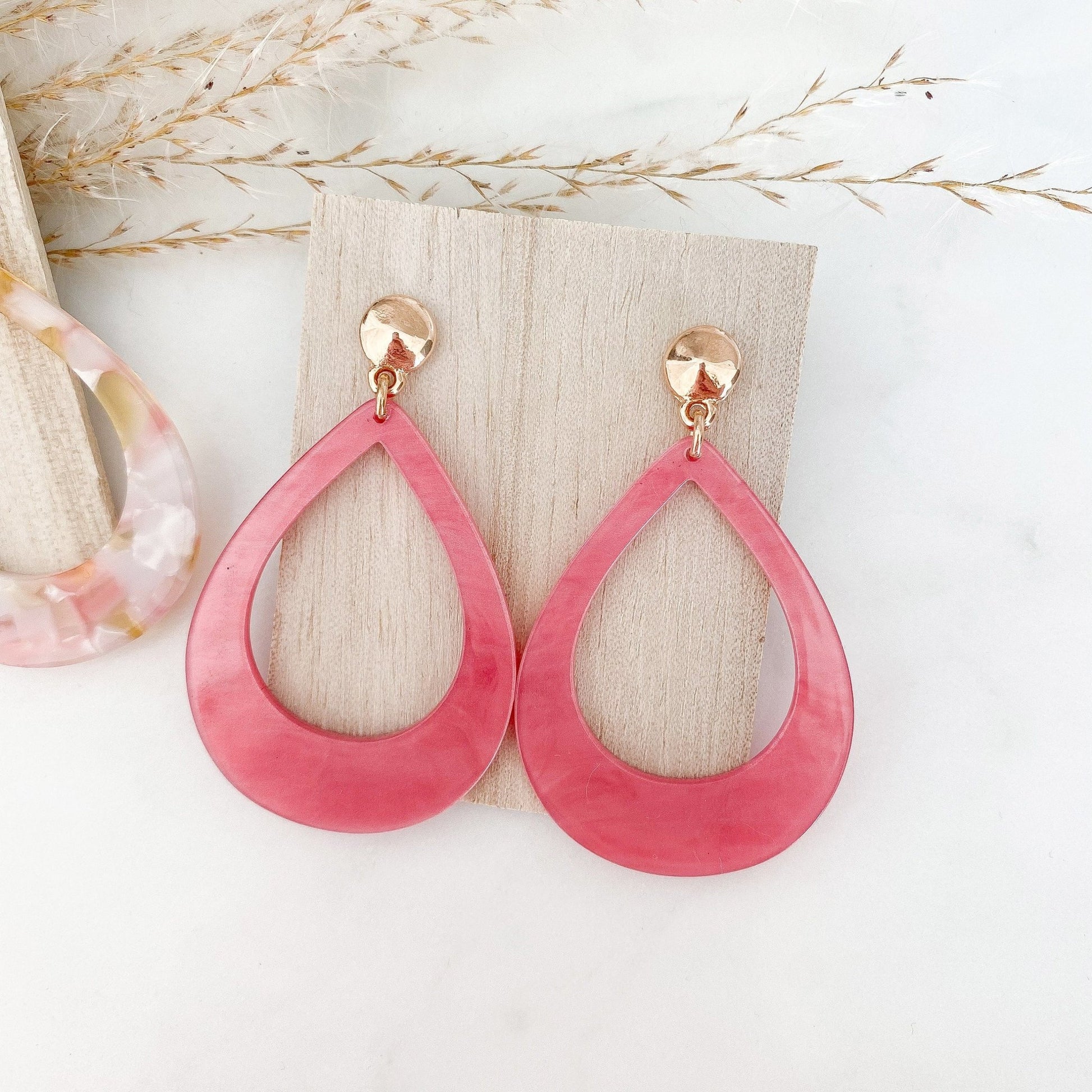 Handgefertigte Resin Ohrringe "Anna" in rosa - Feenmanufaktur