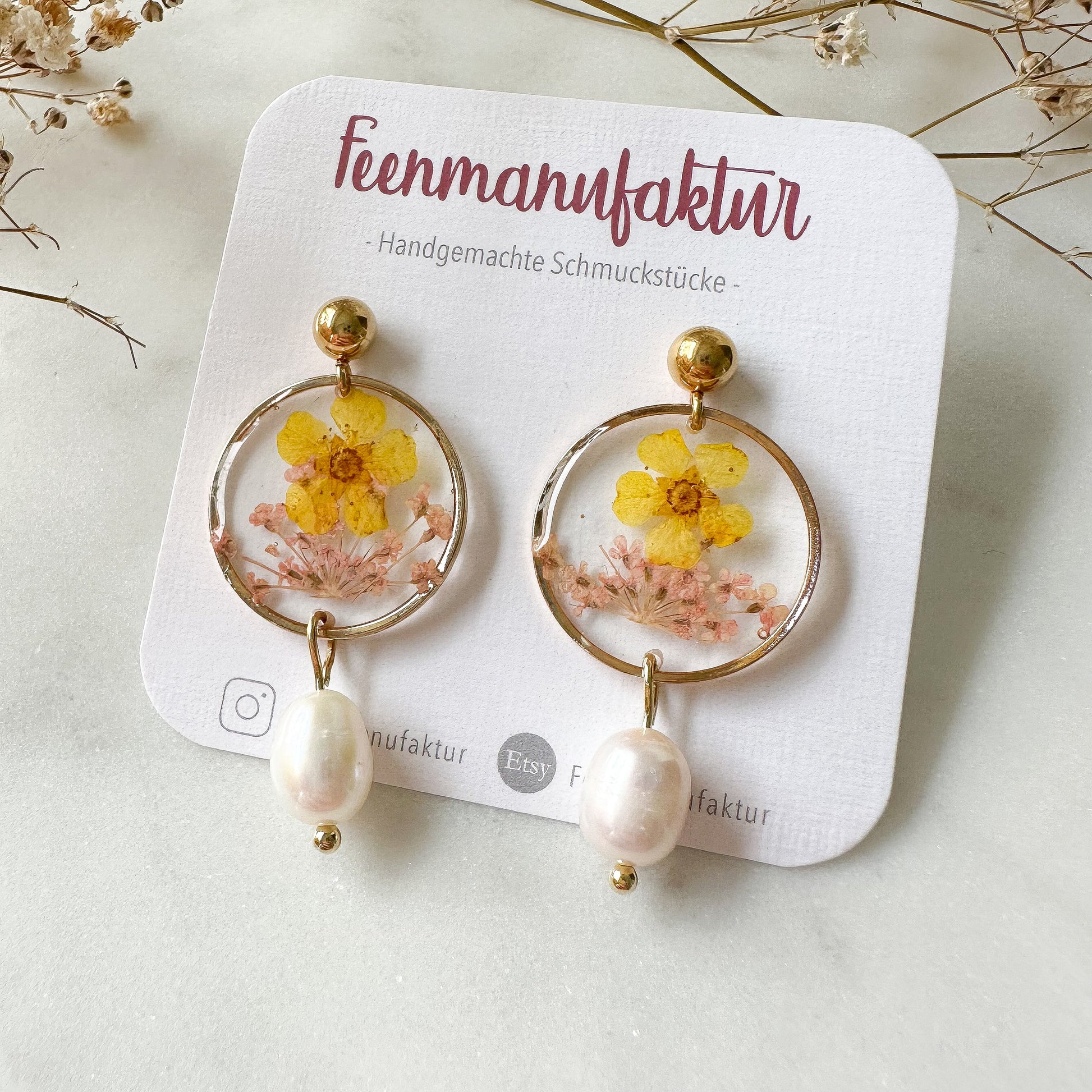 Trockenblumen Ohrringe mit echter Süßwasserperle "gelb"