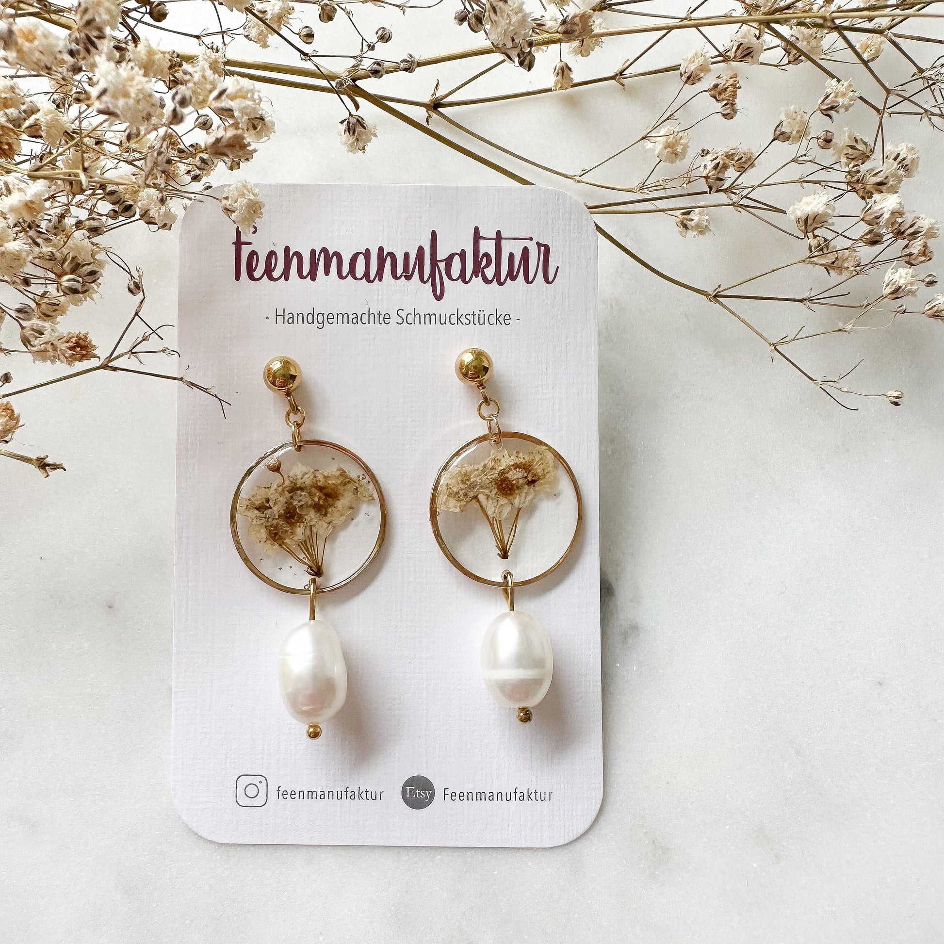 Trockenblumen Ohrringe mit echter Süßwasserperle "Schleierkraut"