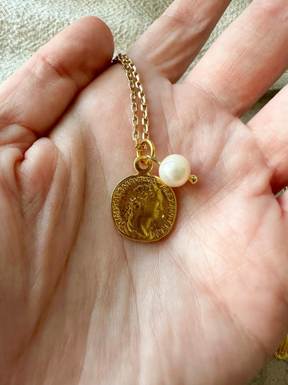 Halskette in gold - Sonne, Goldmünze und großes Herz