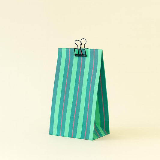 Geschentüte Blockbodenbeutel Tasche aus Papier 12 x 7 x 19 cm mit Streifen Motiv