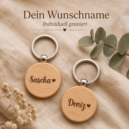 Personalisierter Holz-Schlüsselanhänger mit Name oder Wunschwort – graviertes Geschenk für Pärchen, Mama, Papa, Oma, Opa & Freunde