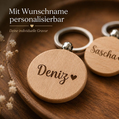 Personalisierter Holz-Schlüsselanhänger mit Name oder Wunschwort – graviertes Geschenk für Pärchen, Mama, Papa, Oma, Opa & Freunde