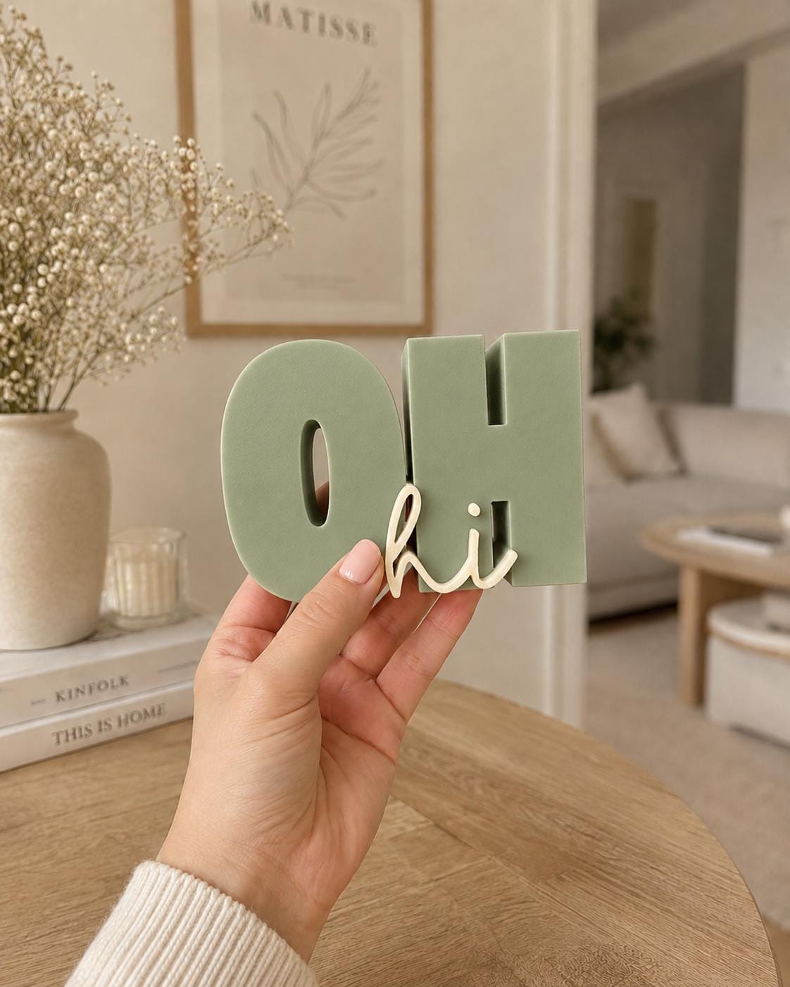 OH hi Schriftzug 3D Druck – moderne Deko Typografie für Wohnzimmer, Büro, Flur, bunter Blickfang und kreative Geschenkidee zum Einzug