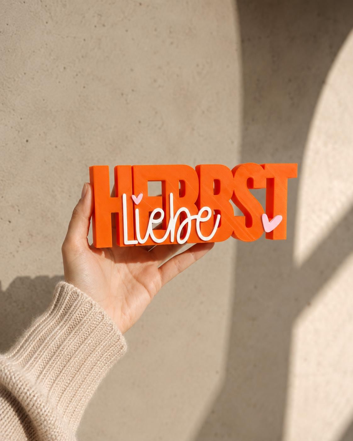 Herbstliebe 3D Druck Schriftzug – Herbst Aufsteller Deko in orange | 15 cm breit | Dekoration bunter Blickfang & kreative Geschenkidee