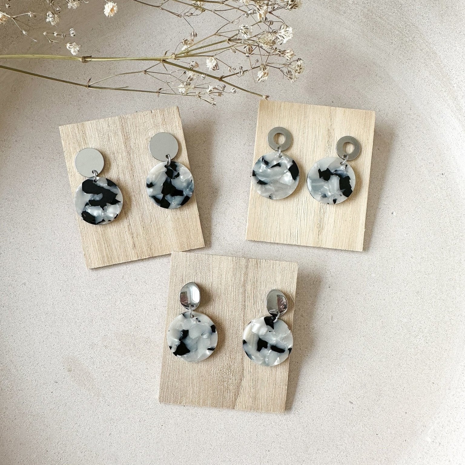 Leoparden Circle Ohrringe "Smilla" in schwarz grau Resin Harz - Feenmanufaktur