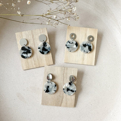 Leoparden Circle Ohrringe "Smilla" in schwarz grau Resin Harz - Feenmanufaktur