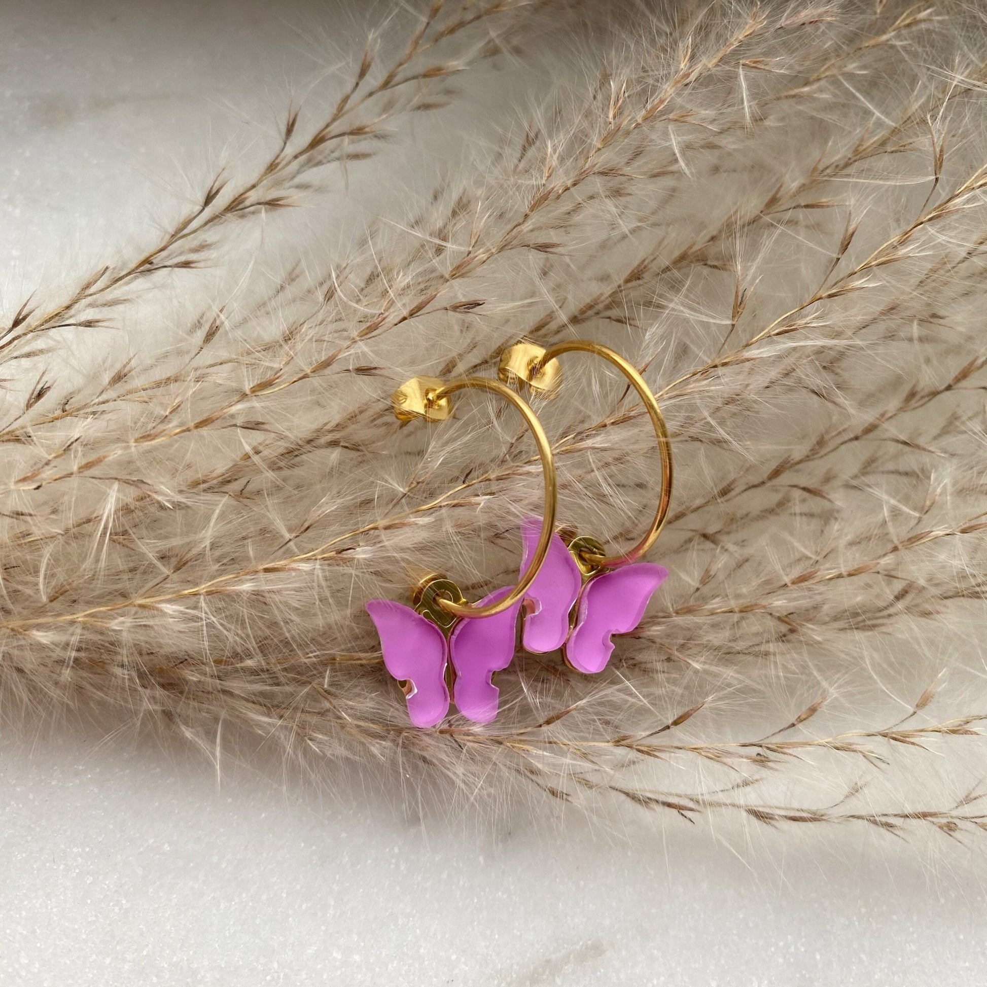 Ohrringe mit Schmetterling in beige gold - Feenmanufaktur