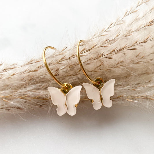 Ohrringe mit Schmetterling in beige gold - Feenmanufaktur