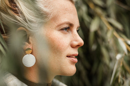 Polymer Clay Ohrringe "Becca" grau - Feenmanufaktur