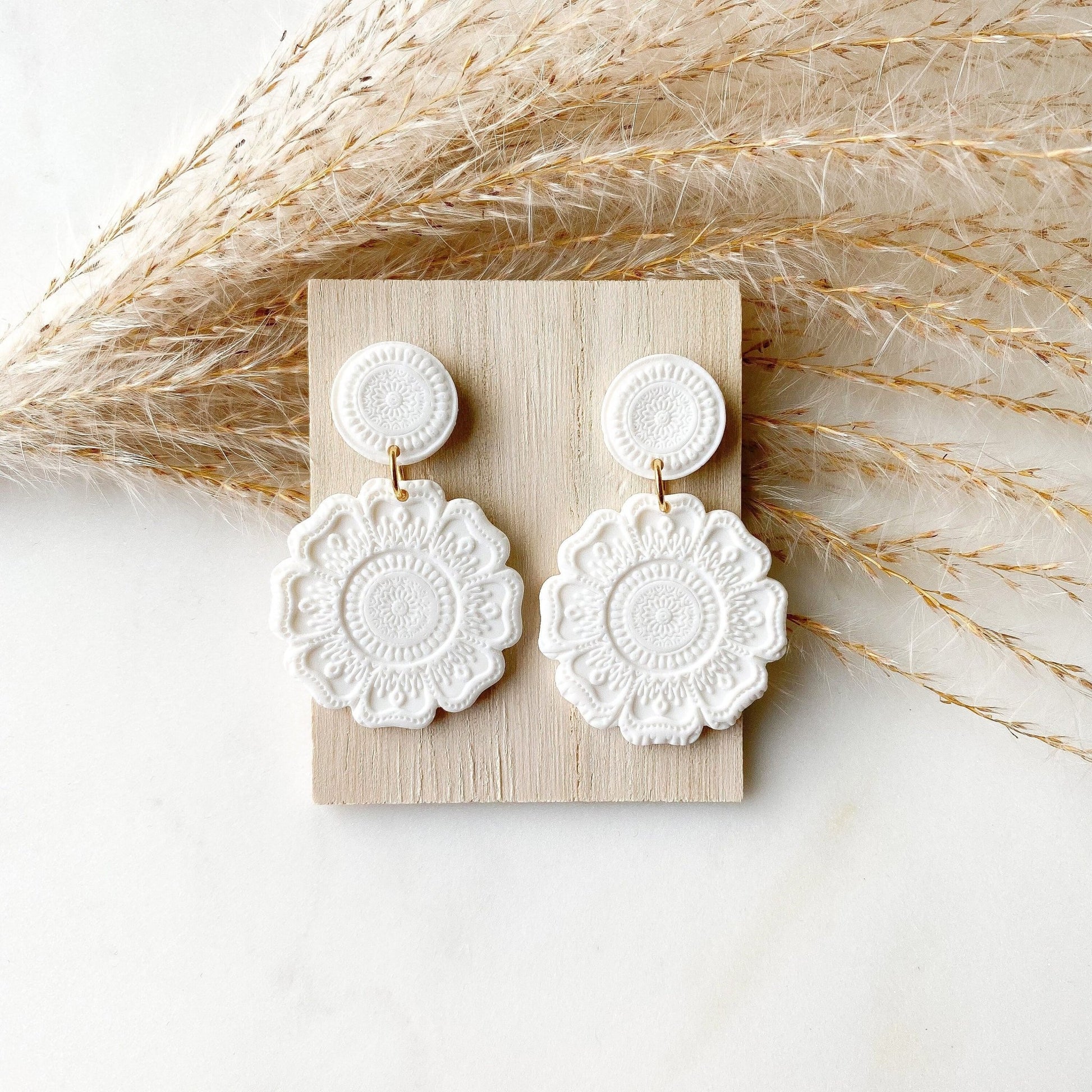 Polymer Clay Ohrringe "Mia" in weiß gold silber - Feenmanufaktur