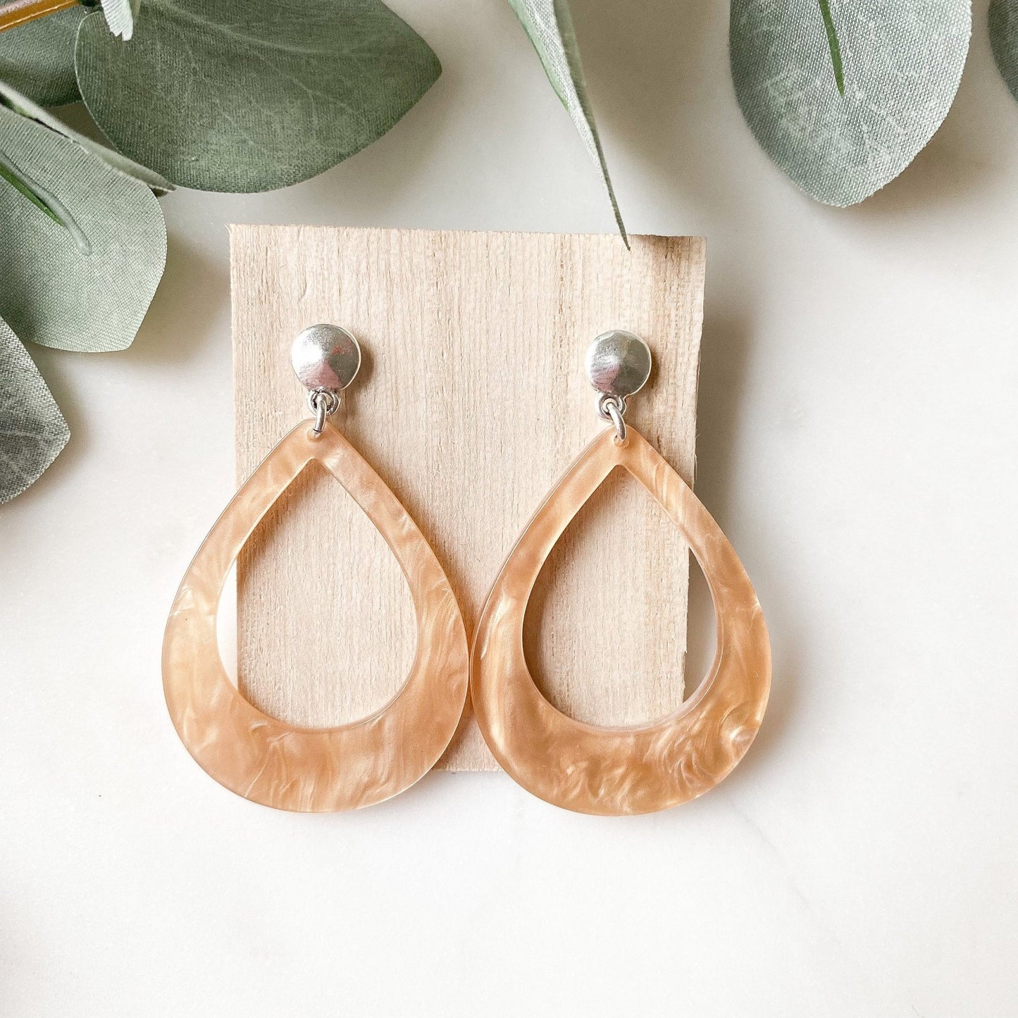 Resin Ohrringe "Anna" beige oder Leomuster - Feenmanufaktur