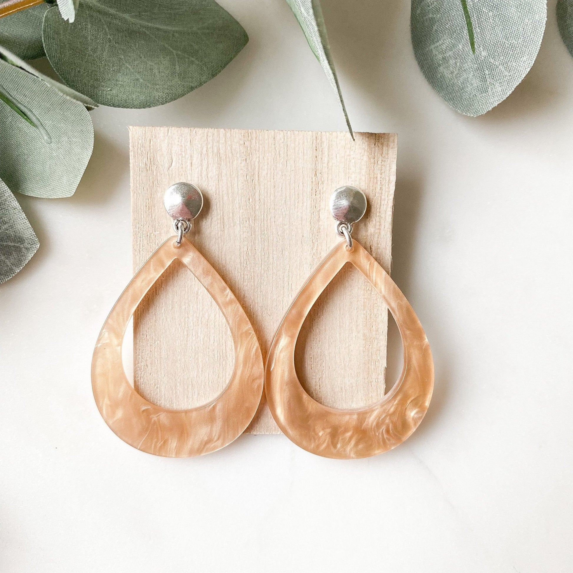 Resin Ohrringe "Anna" beige oder Leomuster - Feenmanufaktur