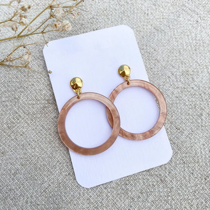 Runde Resin Harz Ohrringe in light rosé rosa - Feenmanufaktur