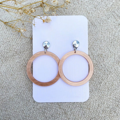 Runde Resin Harz Ohrringe in light rosé rosa - Feenmanufaktur