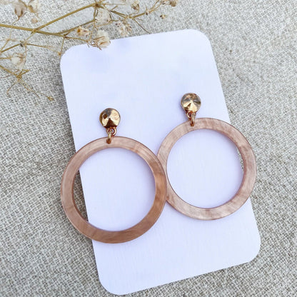 Runde Resin Harz Ohrringe in light rosé rosa - Feenmanufaktur