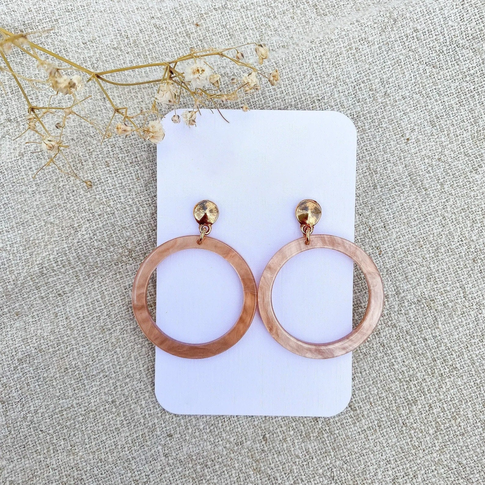 Runde Resin Harz Ohrringe in light rosé rosa - Feenmanufaktur